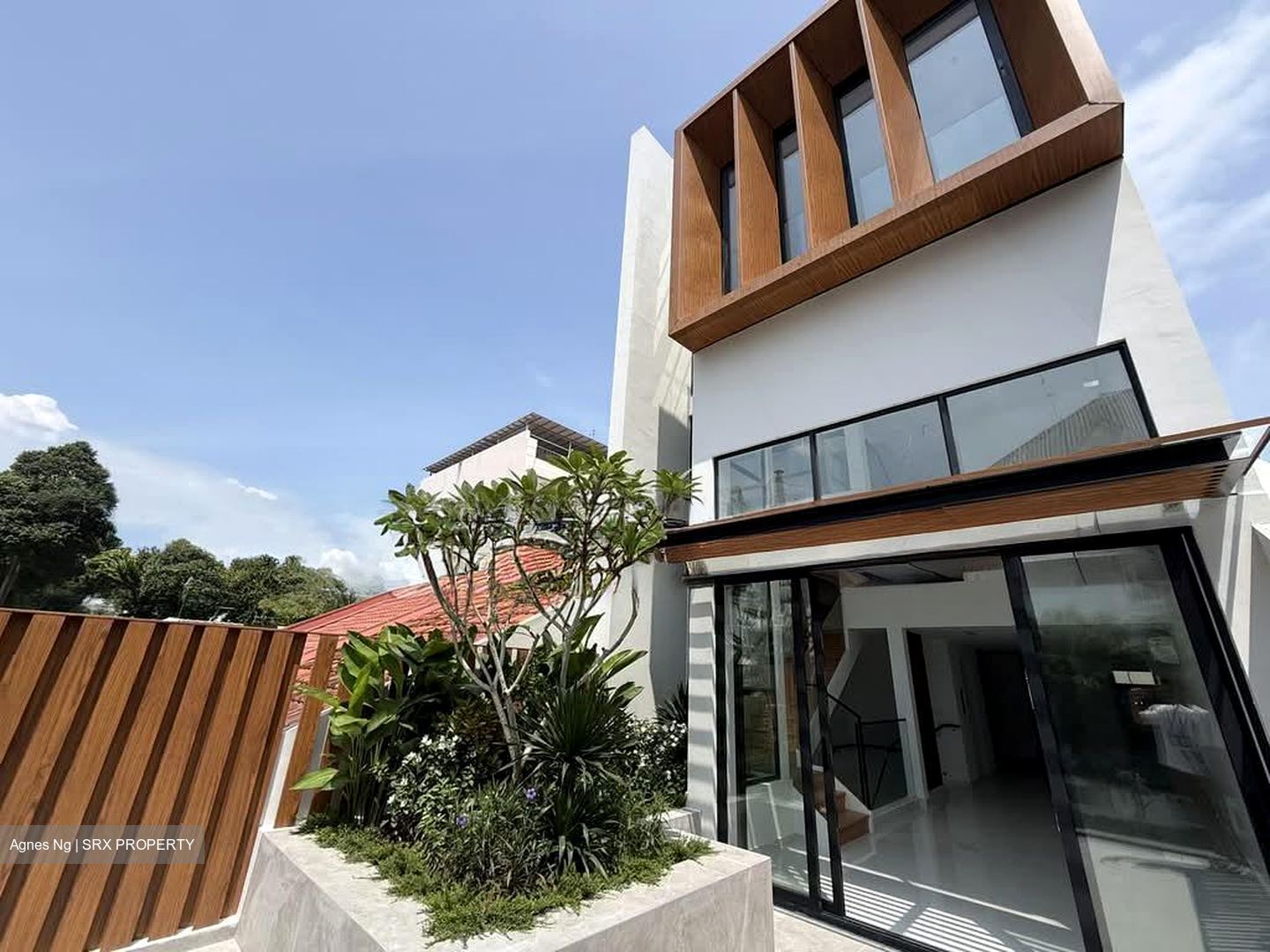 Upper East Coast Road (D15), Terrace #600622751